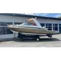 Lancha Triton 240 Cabinada
