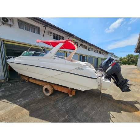 Lancha HD 7.9 26 pés