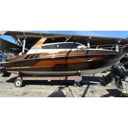 Lancha Triton 300 Sport