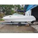 Lancha Triton 200 Cabinada