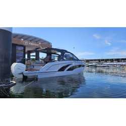 Lancha Triton 34 Flyer HT Outboard