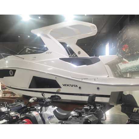 Lancha Ventura V300 Day Cruiser